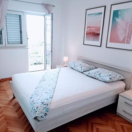 Apartman Nina Omiš Zewnętrze zdjęcie