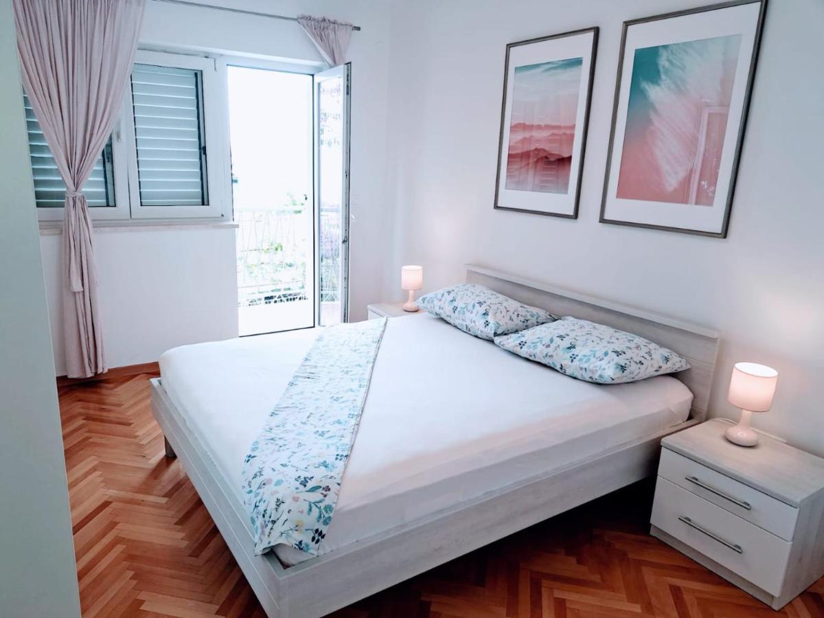 Apartman Nina Omiš Zewnętrze zdjęcie