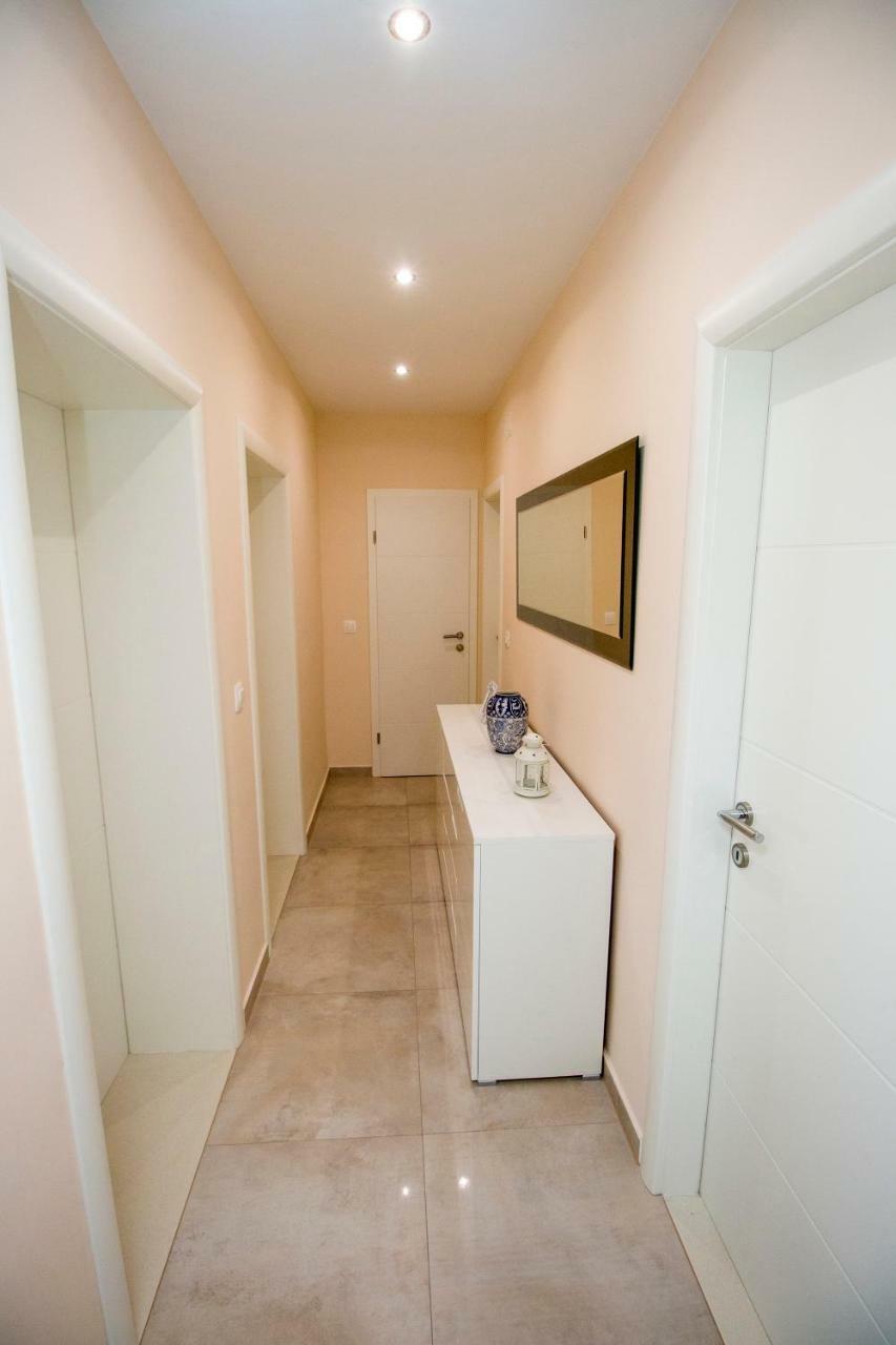 Apartman Nina Omiš Zewnętrze zdjęcie