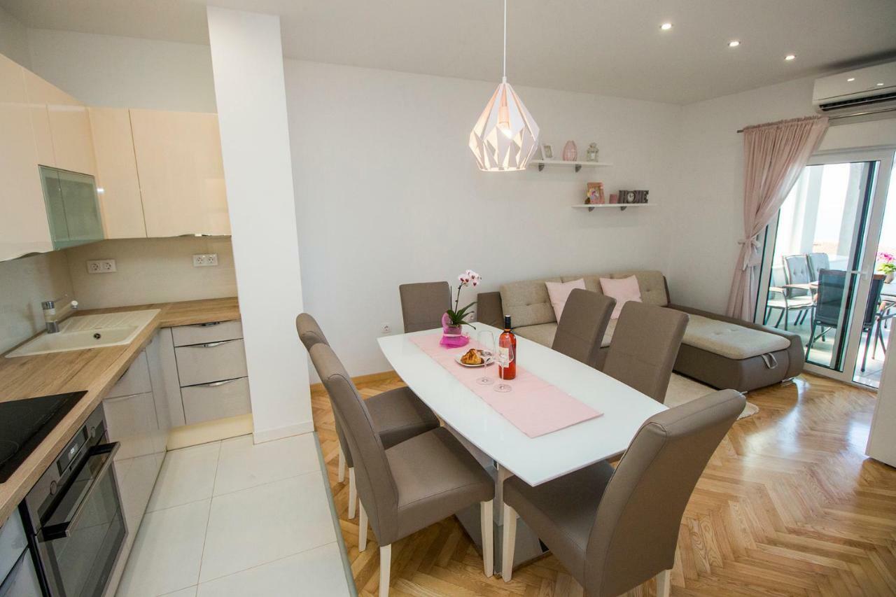 Apartman Nina Omiš Zewnętrze zdjęcie