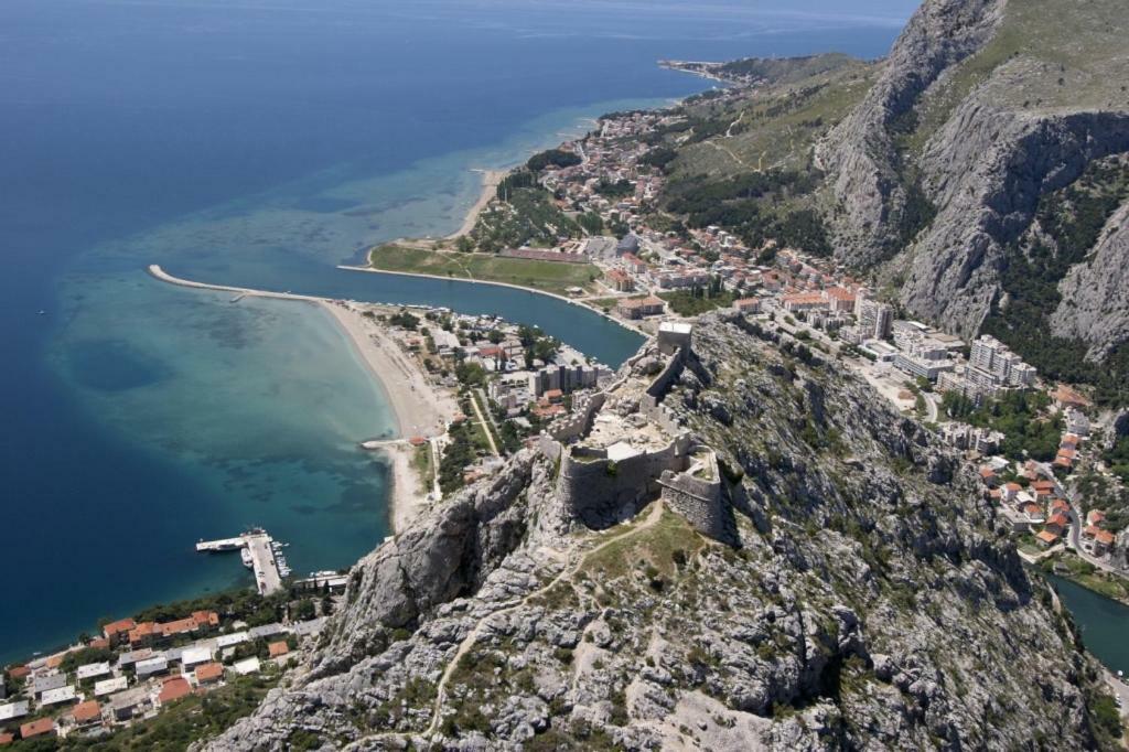 Apartman Nina Omiš Zewnętrze zdjęcie